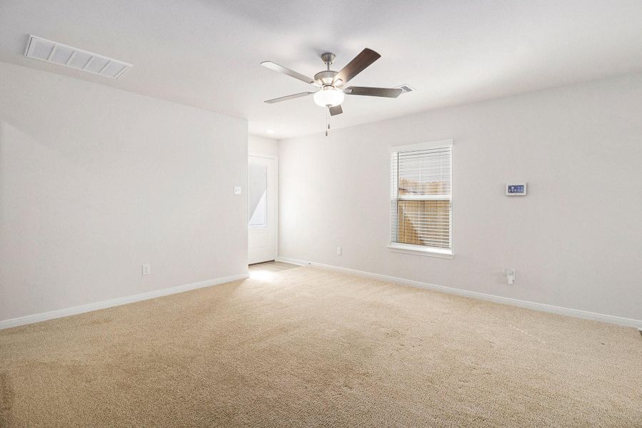 Spacious, unfurnished interior of a new home in Park Vista at El Tesoro, Houston (Image 22).