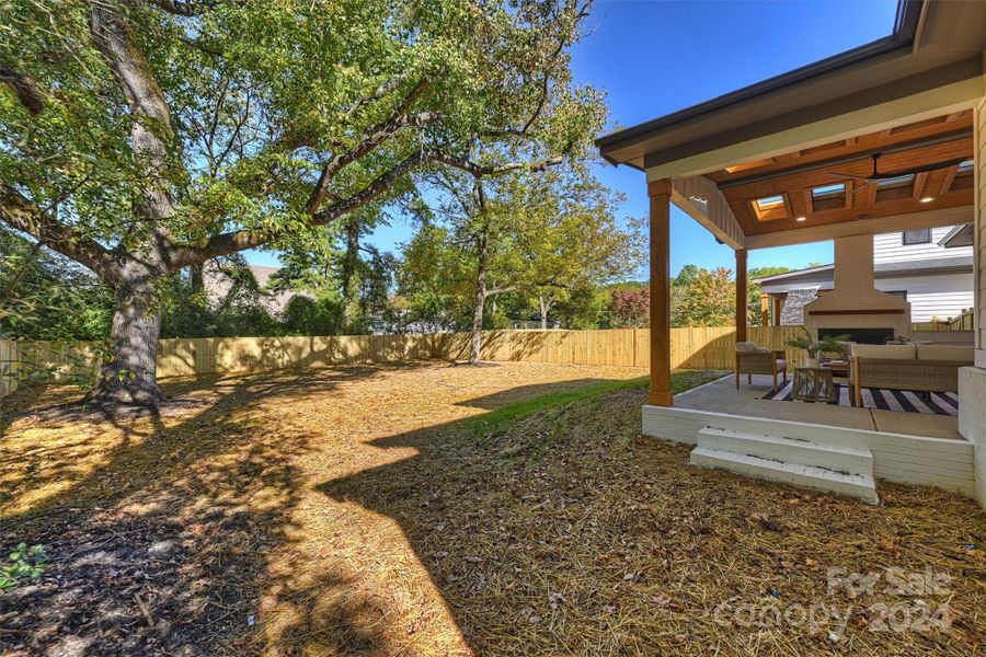 perfect yard space already fenced in and ready to enjoy