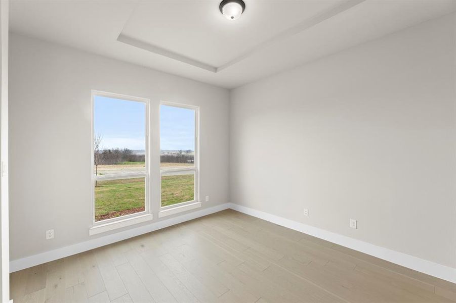 05. 9916 Polo Pitch - Living