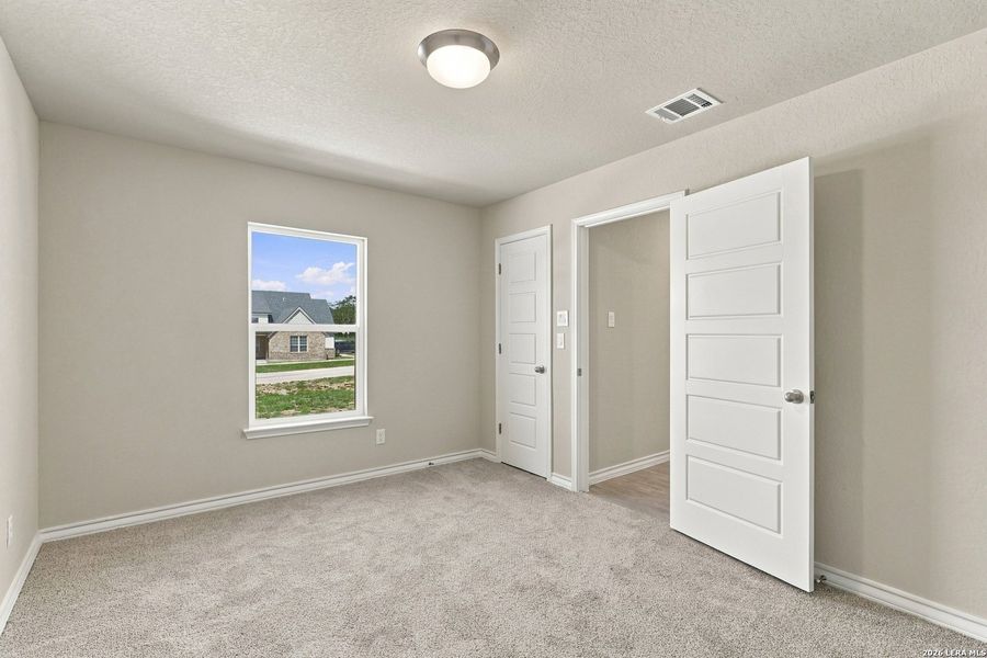 Spacious, unfurnished interior of a new home in , Poteet (Image 23).