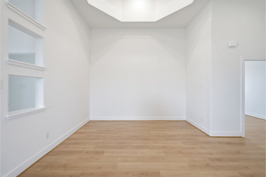 Spacious, unfurnished interior of a new home in River Ranch Meadows, Dayton (Image 57).