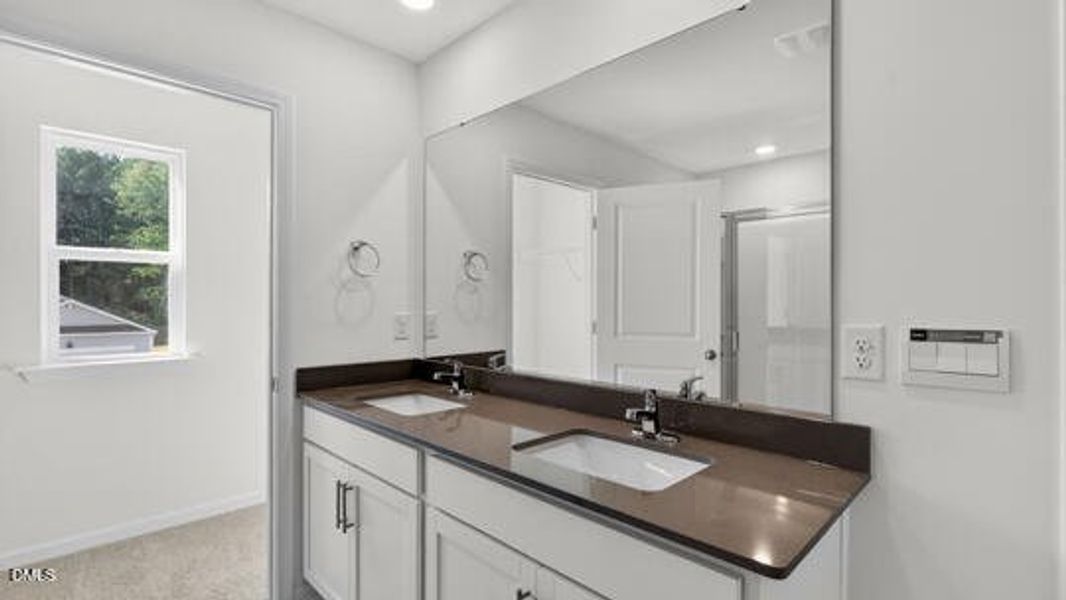 Galvins Ridge_Hayden B_463_White_FP_SPEC Galvins Ridge_Hayden B_463_White_FP_SPEC