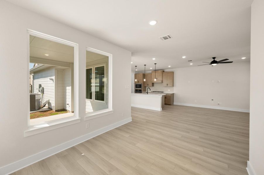 Spacious, unfurnished interior of a new home in The Retreat at Harvest, Argyle (Image 22). Spacious, unfurnished interior of a new home in The Retreat at Harvest, Argyle (Image 22).