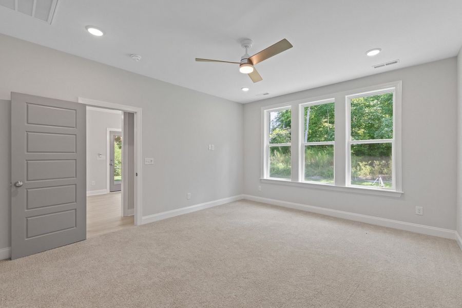 Representative unfurnished interior of a home built from the The Ellery by RobuckHomes in Baylee Ridge, Selma (Image 110).