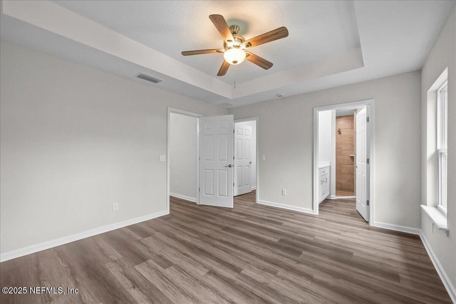 Spacious, unfurnished interior of a new home in , Palatka (Image 19).