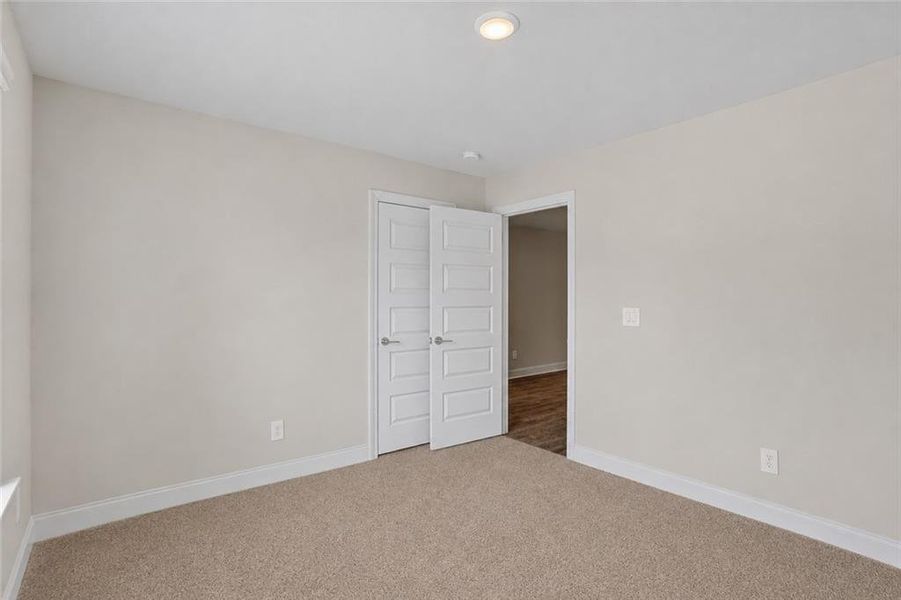 Spacious, unfurnished interior of a new home in Waters Edge, Mansfield (Image 19).