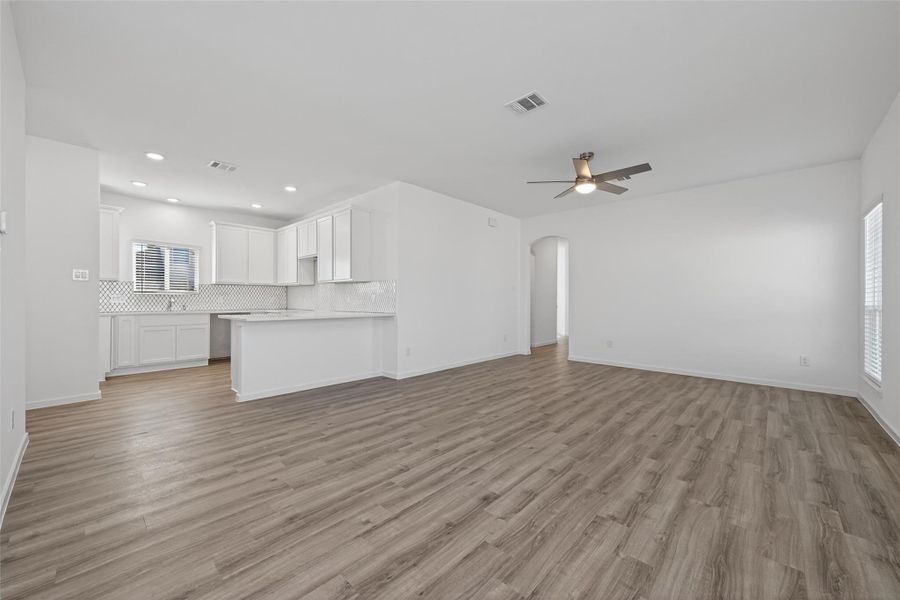 Spacious, unfurnished interior of a new home in Enclave at Willis, Willis (Image 24).