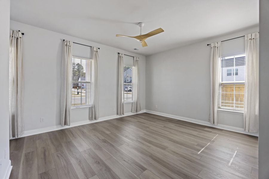 Spacious, unfurnished interior of a new home in Sweetgrass at Summers Corner, Summerville (Image 18). Spacious, unfurnished interior of a new home in Sweetgrass at Summers Corner, Summerville (Image 18).