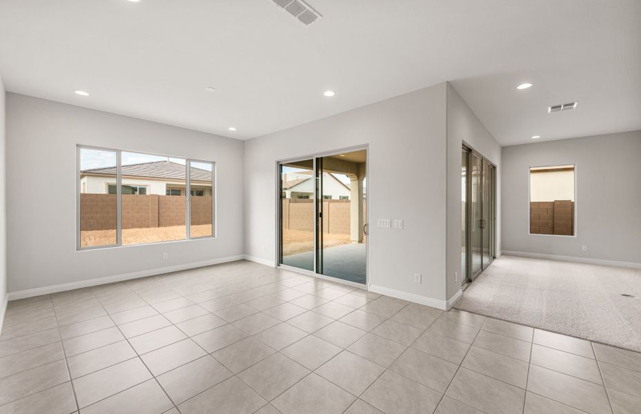 Spacious, unfurnished interior of a new home in Artisan at Asante, Surprise (Image 23).