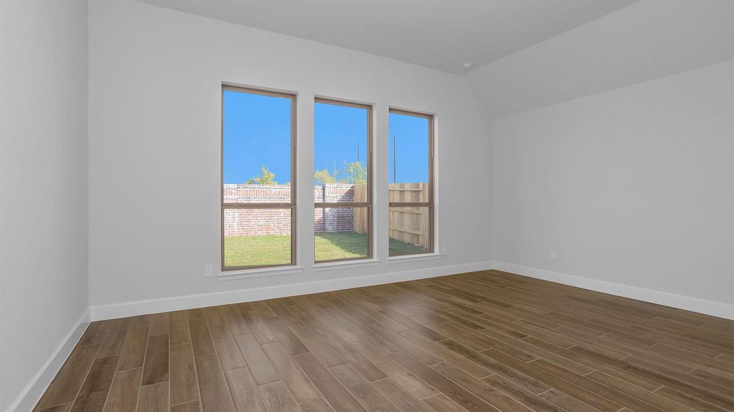 Spacious, unfurnished interior of a new home in Grange 50', Katy (Image 18).