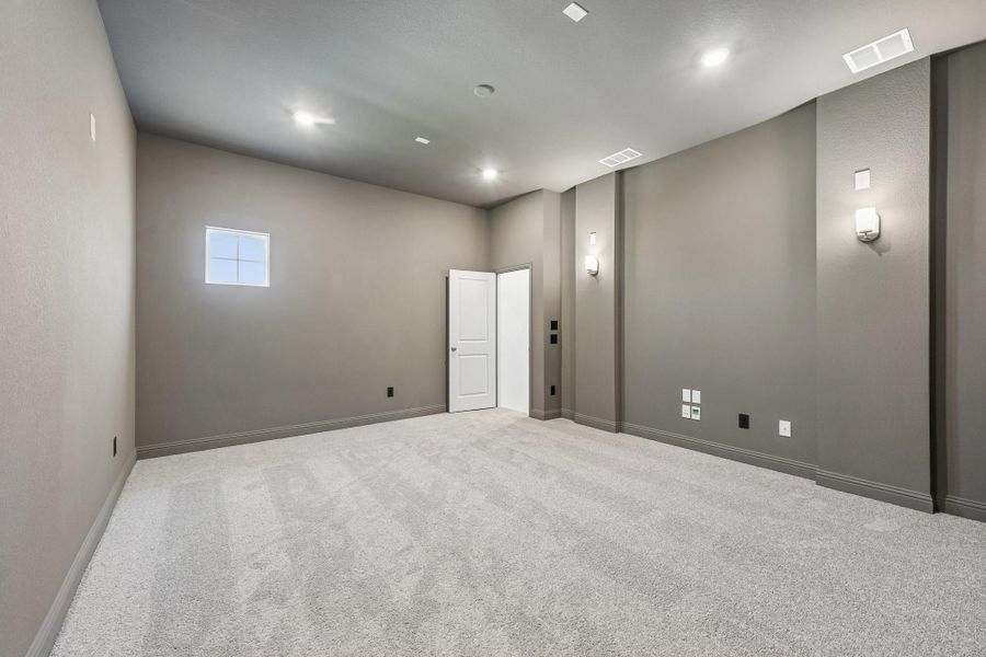 Spacious, unfurnished interior of a new home in Evergreen 70', Conroe (Image 27).