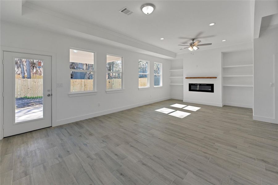 Spacious, unfurnished interior of a new home in , Montgomery (Image 10).