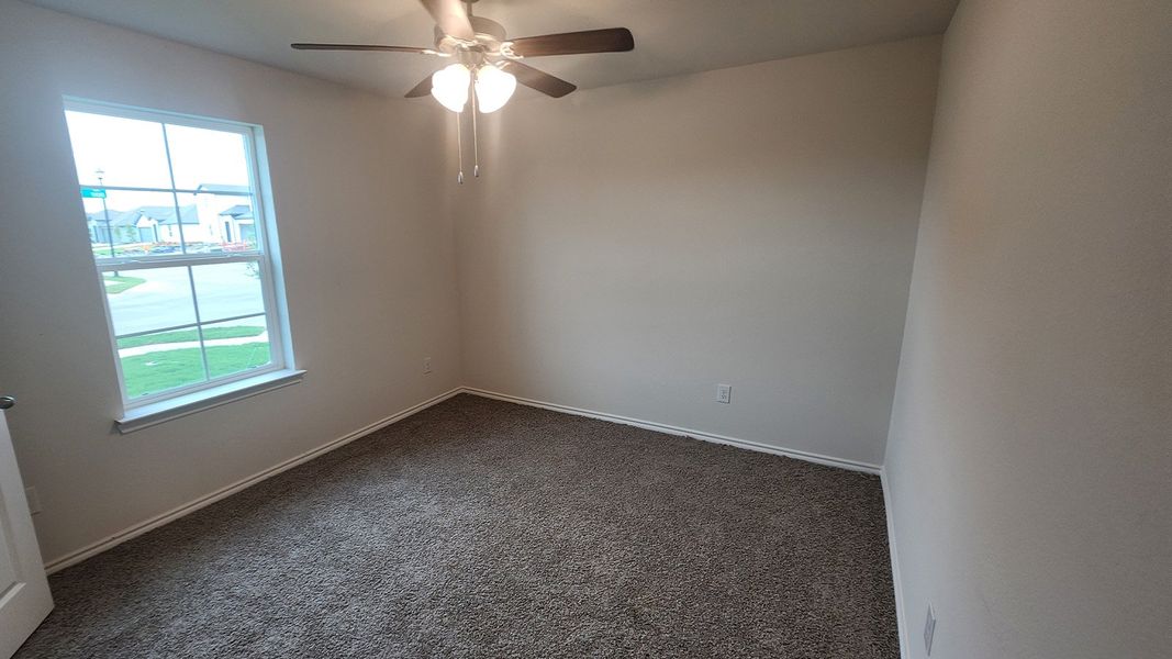 Spacious, unfurnished interior of a new home in Waverly Estates, Nevada (Image 4).