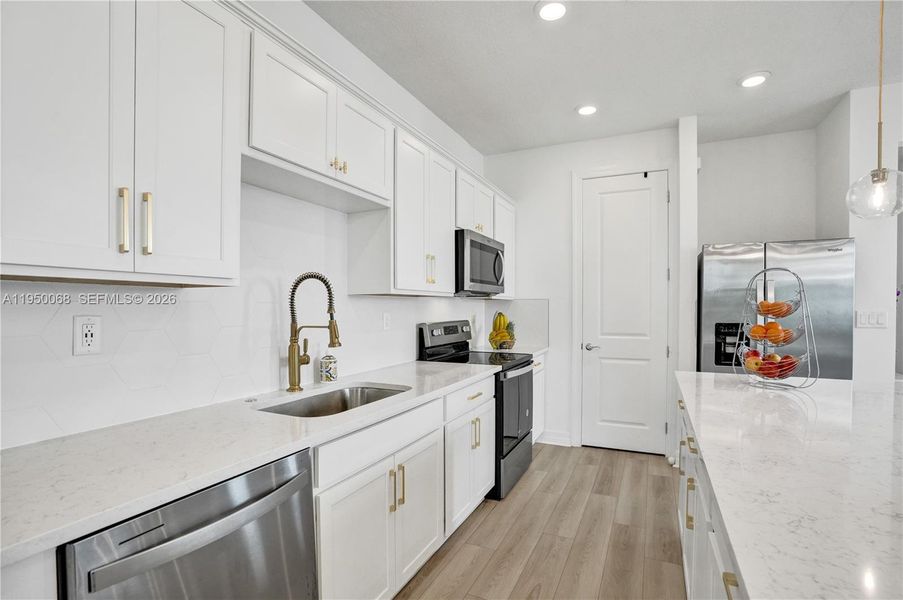 Furnished interior view inside a new home in , Plantation (Image 13).