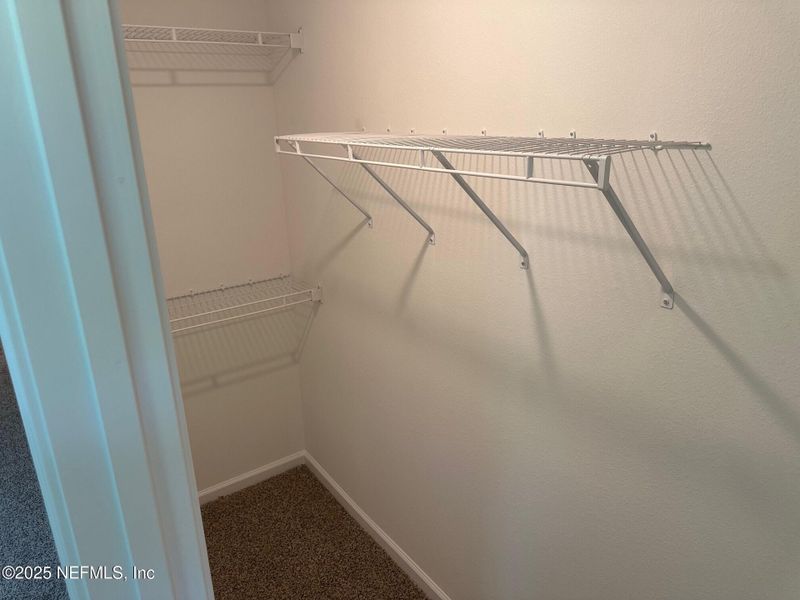 Spacious, unfurnished interior of a new home in Irongate Villas, Jacksonville (Image 20).