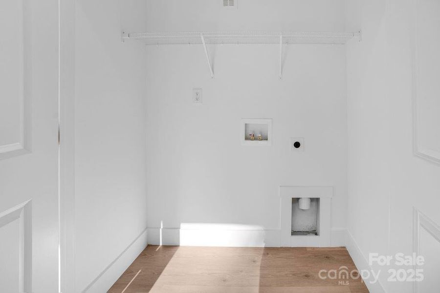 Spacious, unfurnished interior of a new home in , Lincolnton (Image 26).