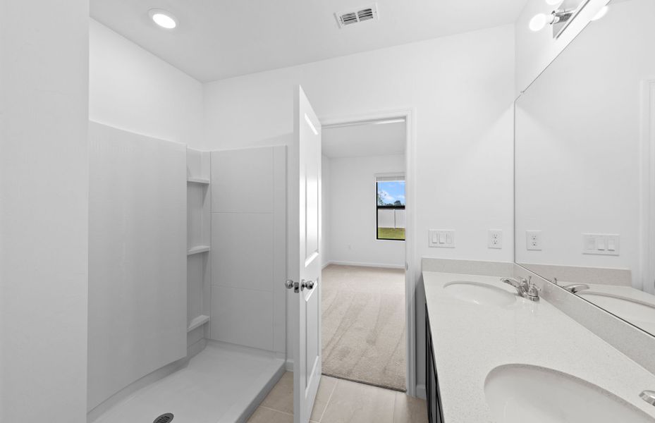 Furnished interior view inside a new home in Caloosa Cove, Labelle (Image 10).