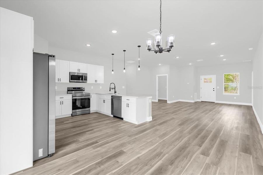 Spacious, unfurnished interior of a new home in , Ocala (Image 20).