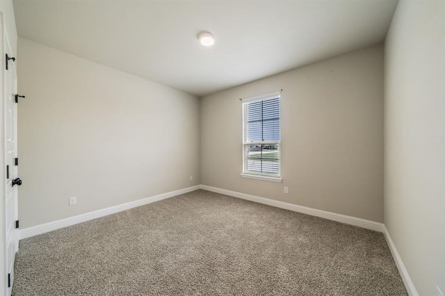 Spacious, unfurnished interior of a new home in , Alvarado (Image 15).