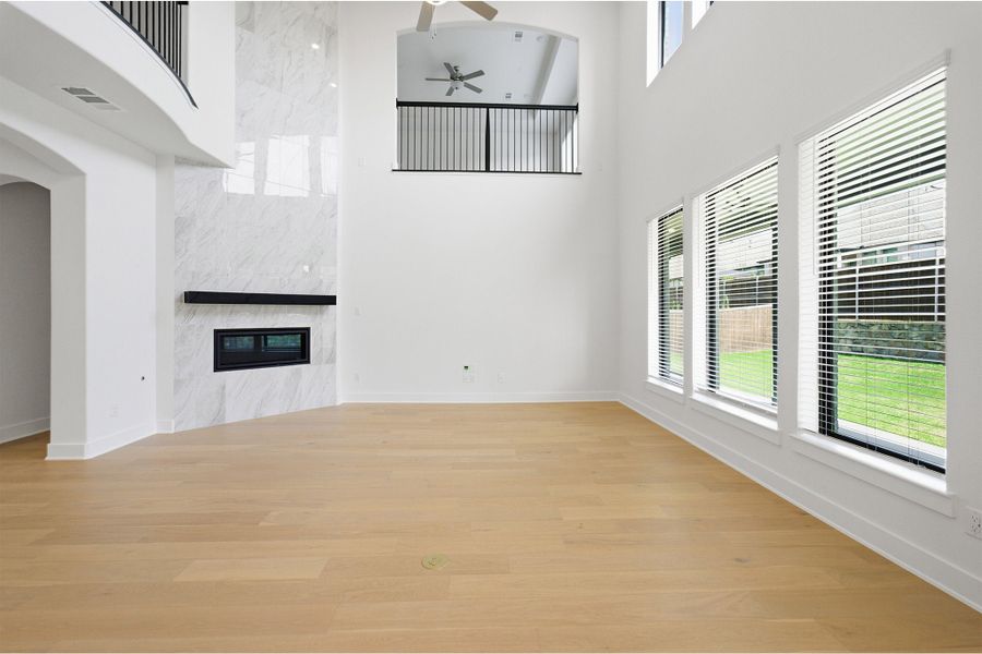 Spacious, unfurnished interior of a new home in Sonoma Verde, Rockwall (Image 67).