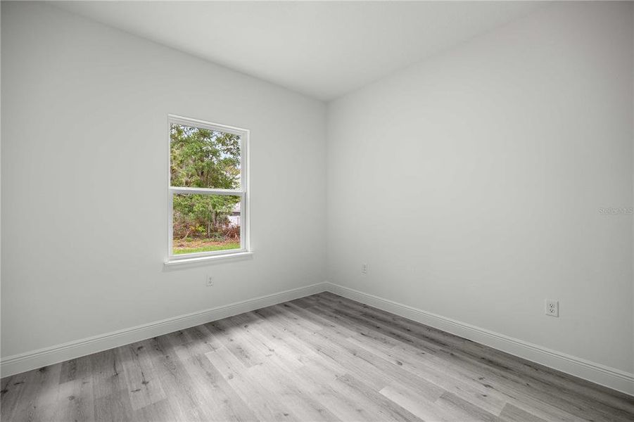 Spacious, unfurnished interior of a new home in , Citrus Springs (Image 25).