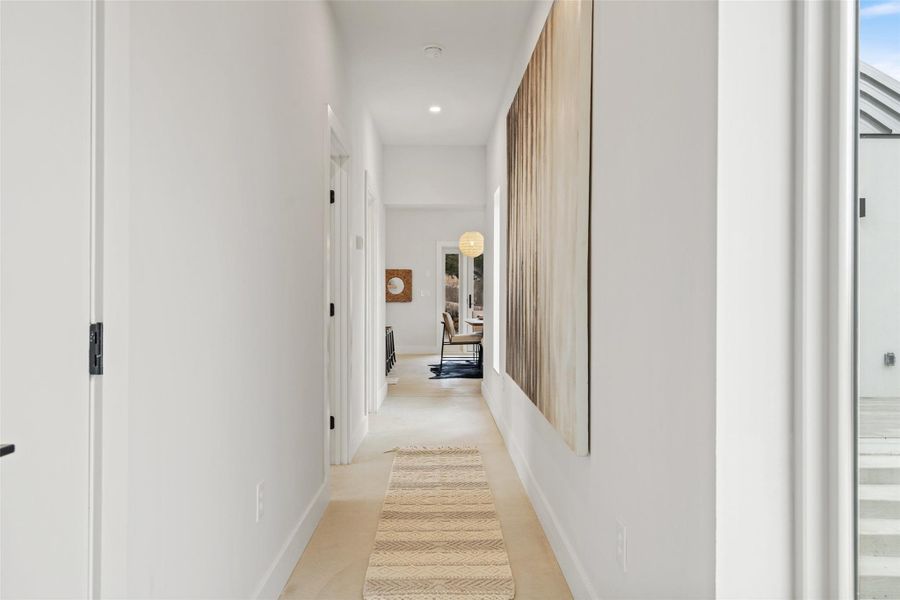 Spacious, unfurnished interior of a new home in , Wimberley (Image 20).