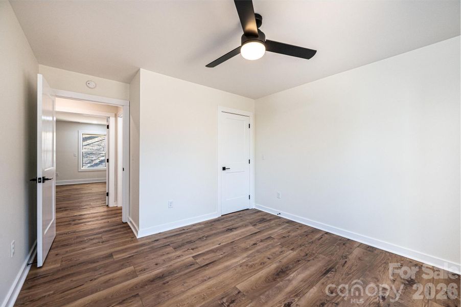 Spacious, unfurnished interior of a new home in , Lenoir (Image 31).