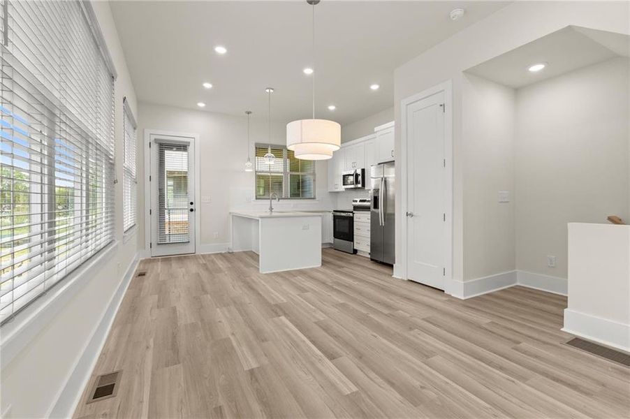 Spacious, unfurnished interior of a new home in , Atlanta (Image 33). Spacious, unfurnished interior of a new home in , Atlanta (Image 33).