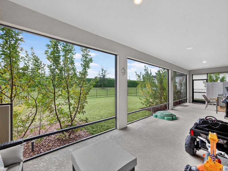 Exterior details and patio area of a home in , Port St. Lucie (Image 21).