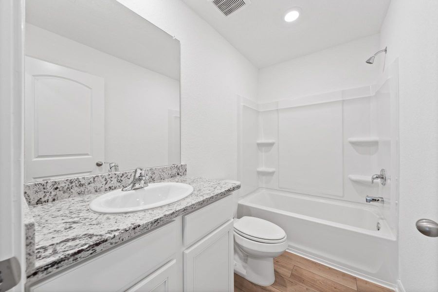 Furnished interior view inside a new home in , Maxwell (Image 4).