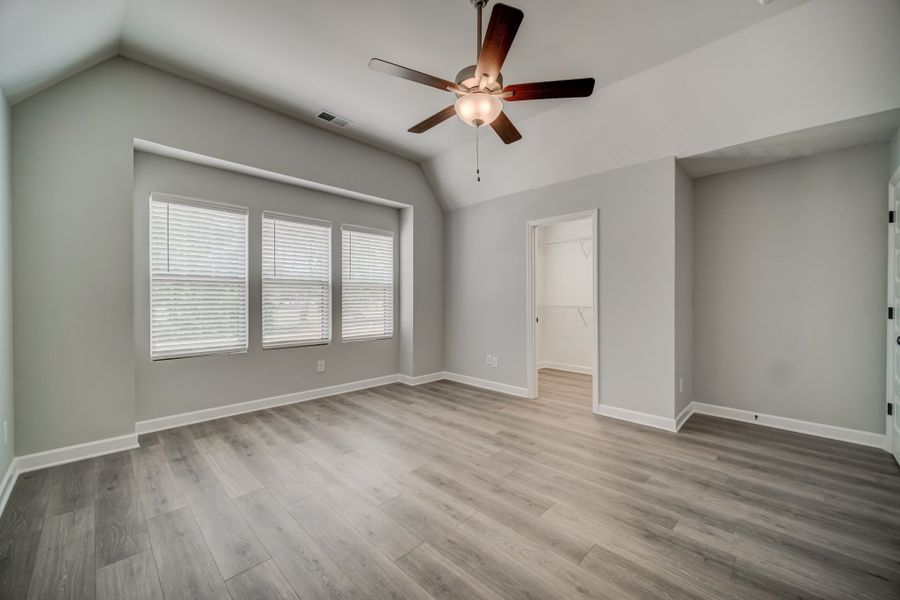 Representative unfurnished interior of a home built from the Draper by Parkside Builders in The Woods, Gallatin (Image 28).