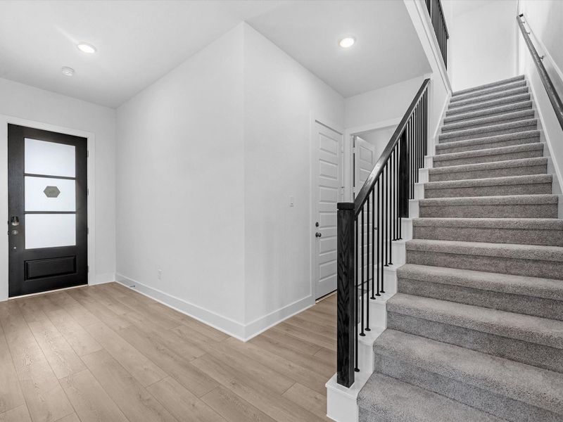 Spacious, unfurnished interior of a new home in Tompkins Reserve, Katy (Image 16).