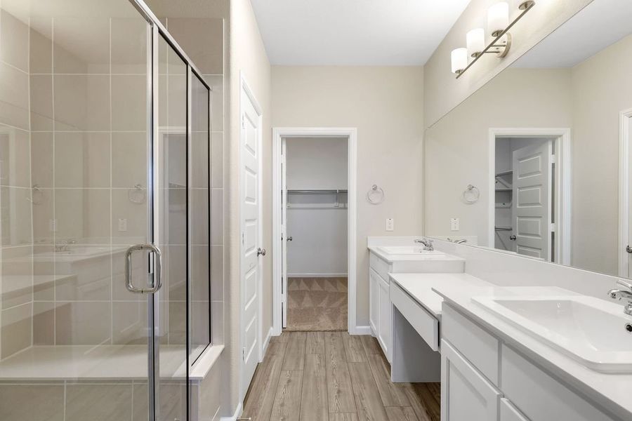 Primary Bathroom in the Sapphire home plan by Trophy Signature Homes – REPRESENTATIVE PHOTO Primary Bathroom in the Sapphire home plan by Trophy Signature Homes – REPRESENTATIVE PHOTO
