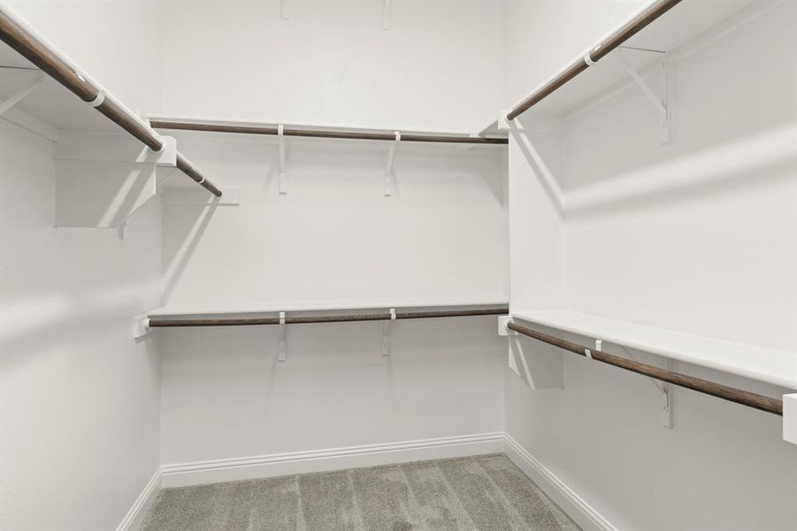 23. 3800 Lochwood - Closet