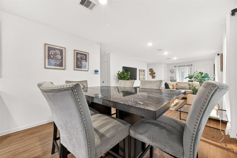 Open Concept!!! The conversations never ends it; just flows from the living room right through to the kitchen. Open Concept!!! The conversations never ends it; just flows from the living room right through to the kitchen.
