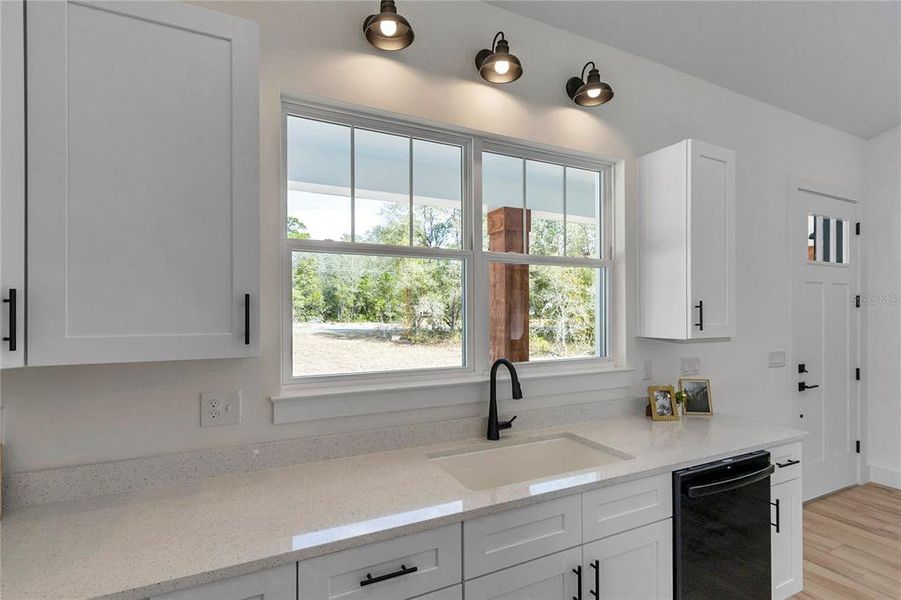 Furnished interior view inside a new home in , Dunnellon (Image 14).