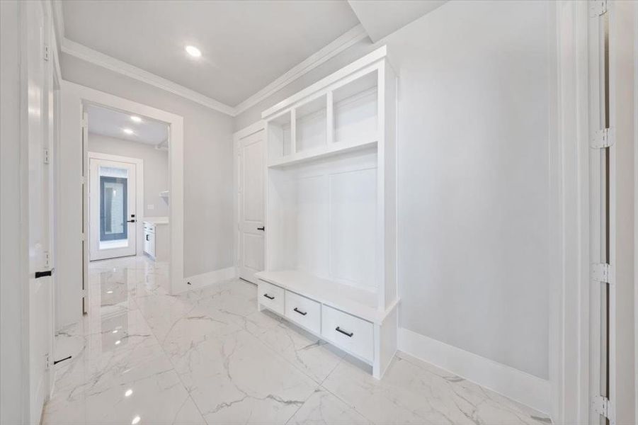 Mudroom with ornamental molding