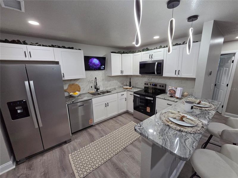 Furnished interior view inside a new home in , Plant City (Image 55).