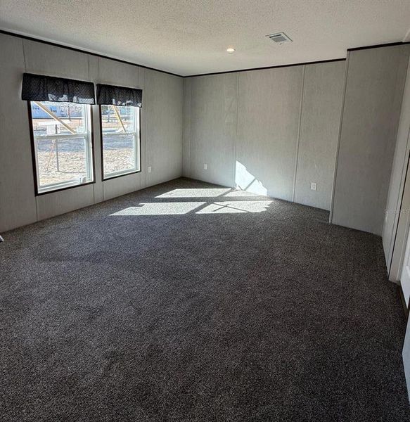 Spacious, unfurnished interior of a new home in , Hernando (Image 16).