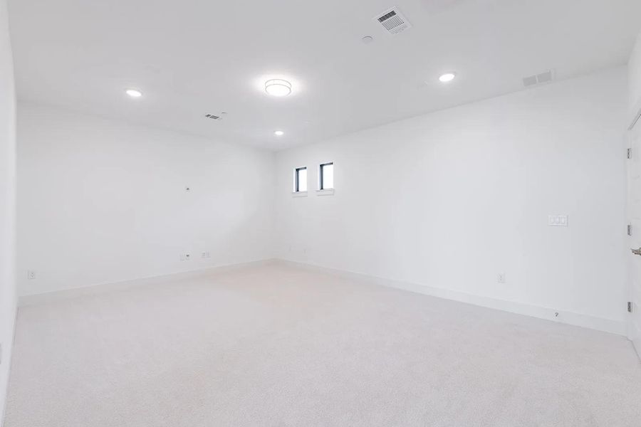 Lynmar II D Gameroom Lynmar II D Gameroom