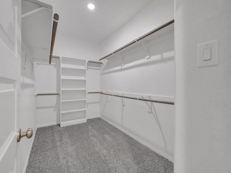 Photo is not of the actual home, but is an inspirational photo of builder’s model home and may depict options, furnishings, and/or decorator features that are not included Photo is not of the actual home, but is an inspirational photo of builder’s model home and may depict options, furnishings, and/or decorator features that are not included