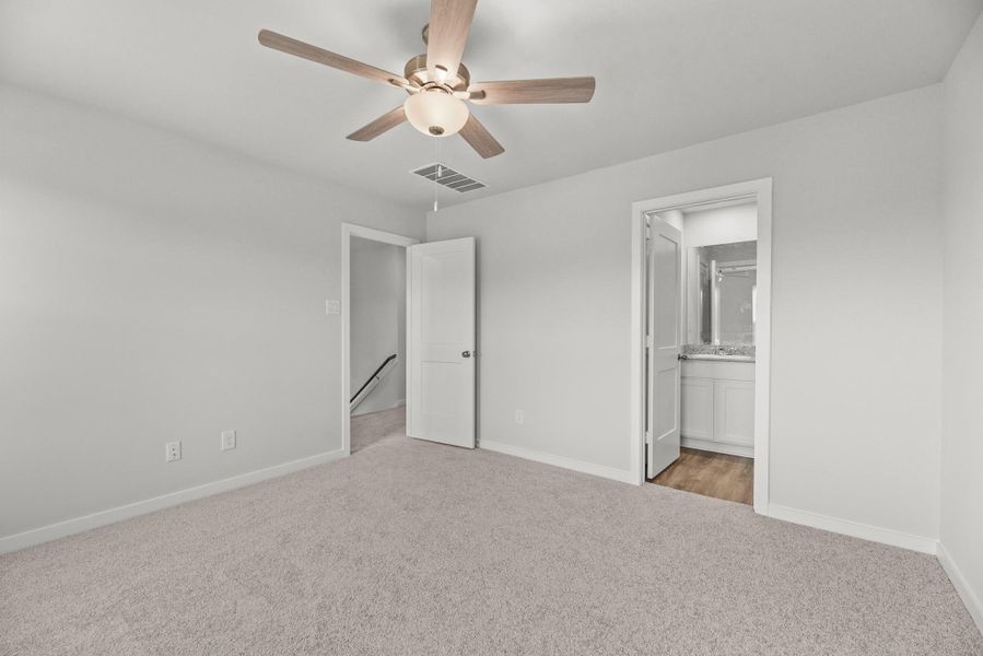 Spacious, unfurnished interior of a new home in Crockett Meadows, Cut and Shoot (Image 13).