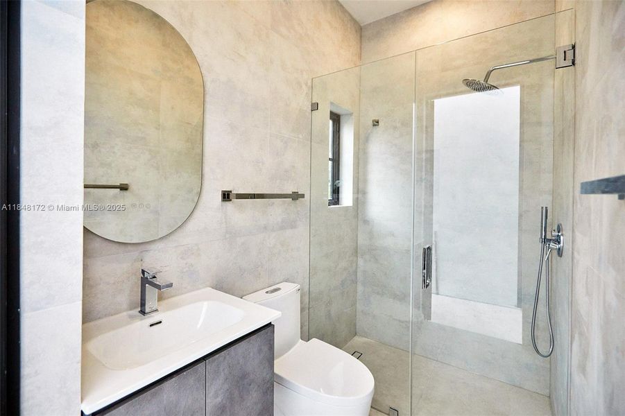 Furnished interior view inside a new home in , Coral Gables (Image 15).