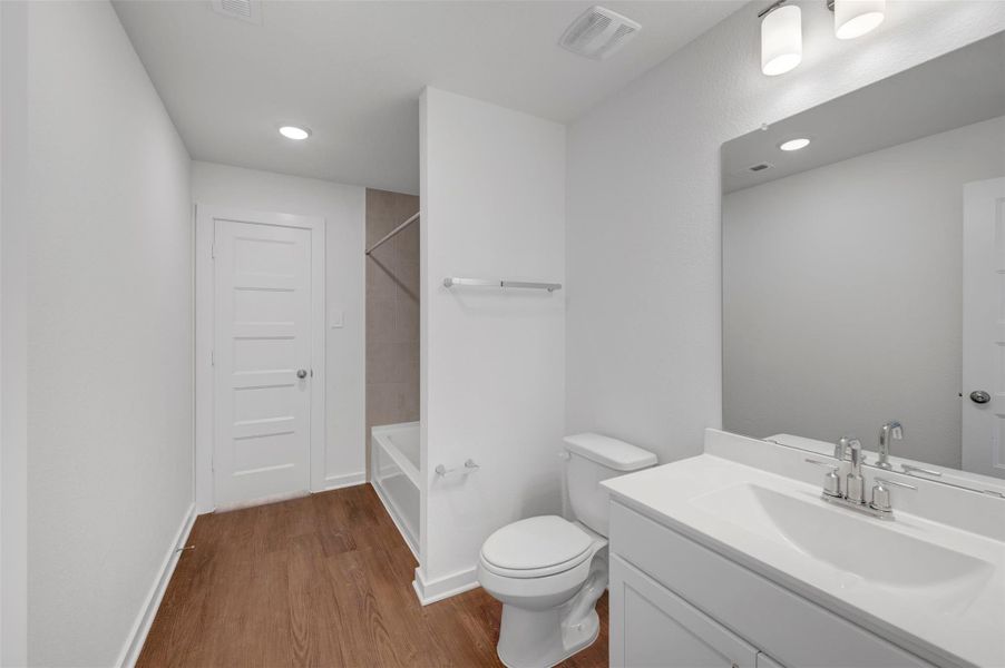 Furnished interior view inside a new home in Wildrye, Waller (Image 20).