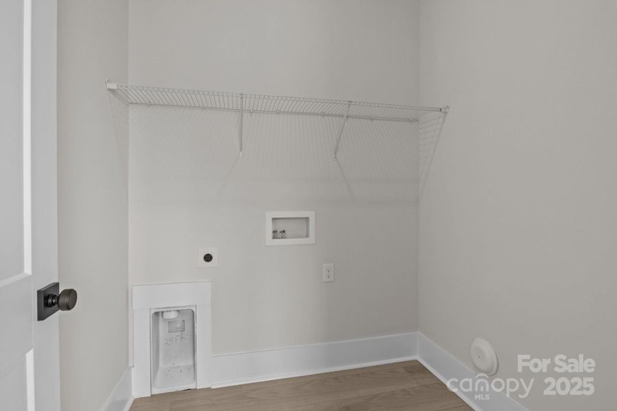 Image 42 of a home in Lakeside Pointe.