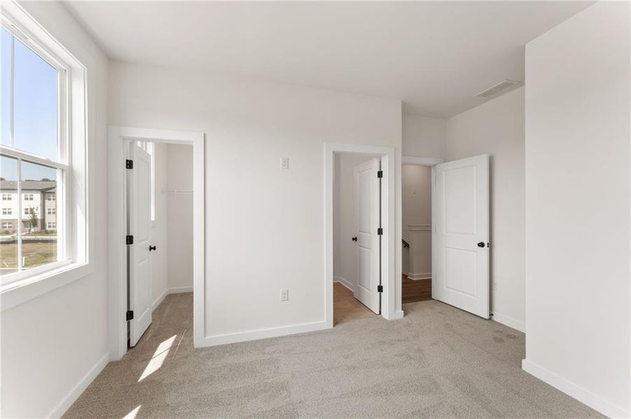 Spacious, unfurnished interior of a new home in Array, Atlanta (Image 19).