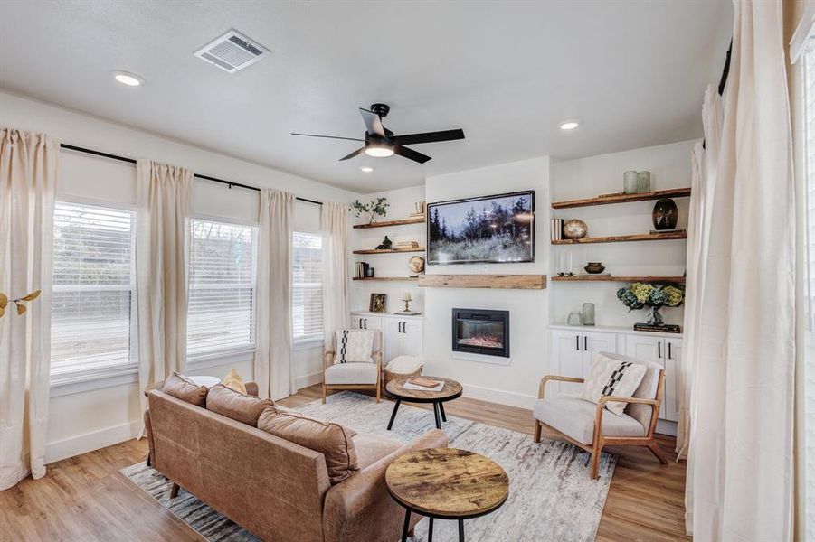 Furnished interior view inside a new home in , Fort Worth (Image 10). Furnished interior view inside a new home in , Fort Worth (Image 10).