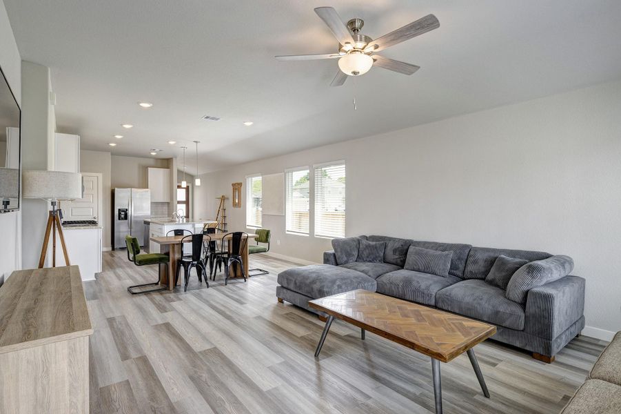 A beautiful open floor plan for everyone to enjoy! A beautiful open floor plan for everyone to enjoy!