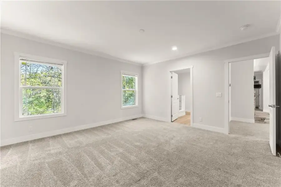 Spacious, unfurnished interior of a new home in , Jasper (Image 8).