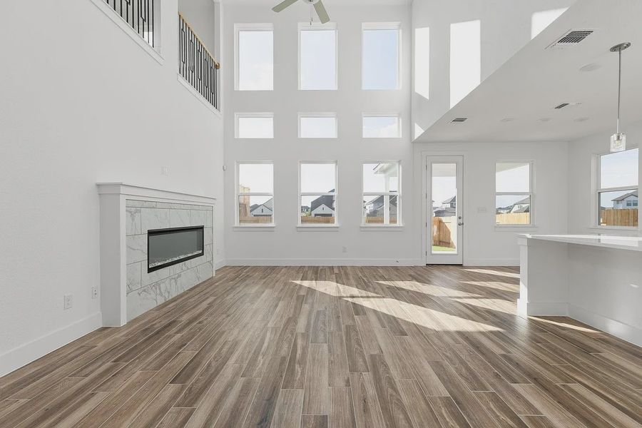 Spacious, unfurnished interior of a new home in Enclave at Cele, Pflugerville (Image 18).